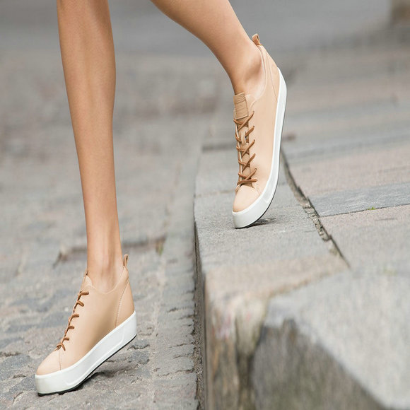 ECCO SOFT 8 Women's Sneakers ECCO SOFT 8 Women's Sneakers